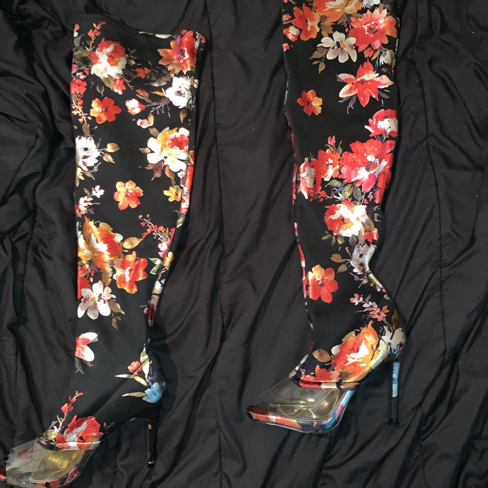 Sexy thigh-high Flower 🌸 pattern high heel boot